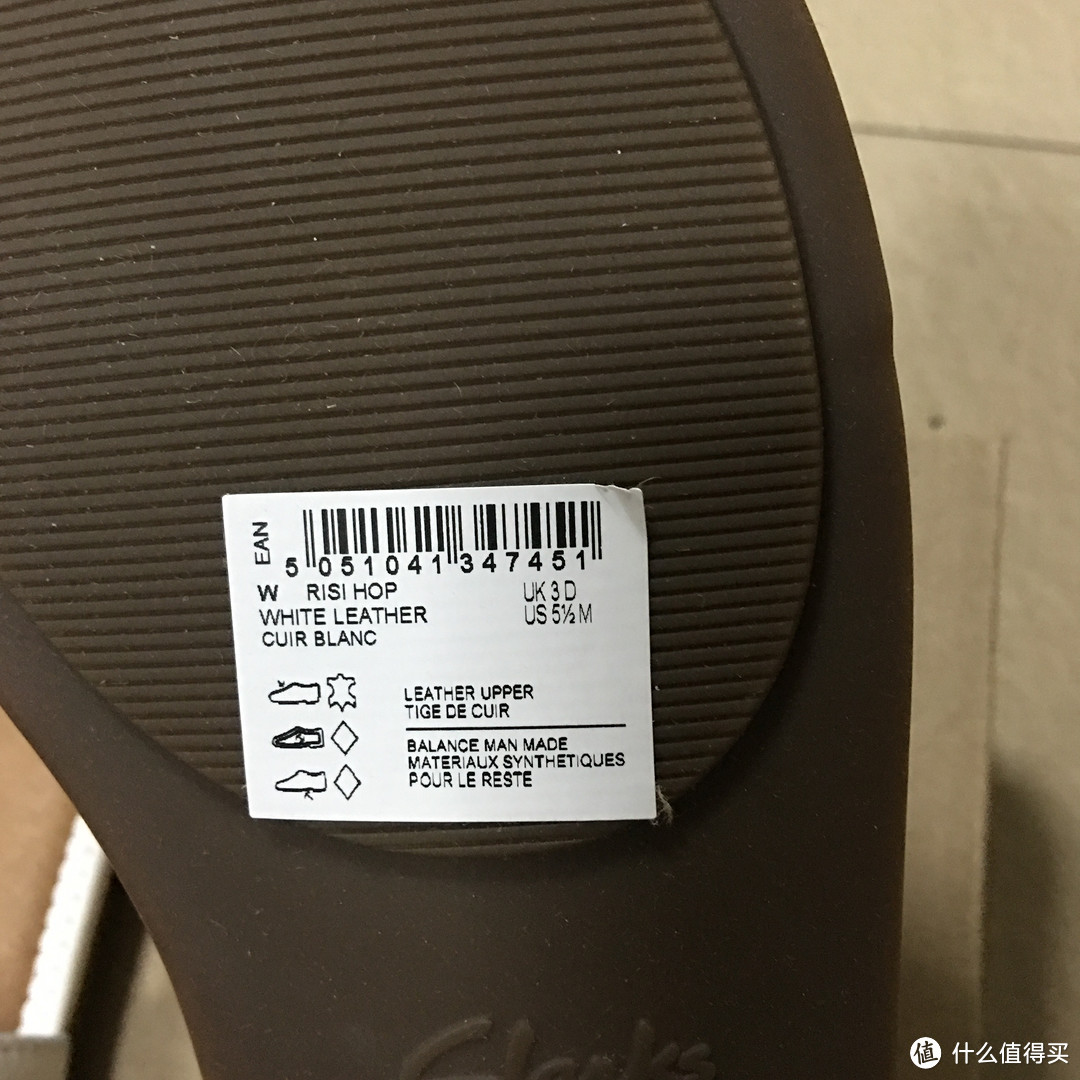 来自英亚的clarks Risi Hop 平底轻便T字带凉鞋