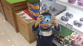 #宝贝计划# 熊孩子的六一儿童节礼物：VTech 伟易达 儿童相机