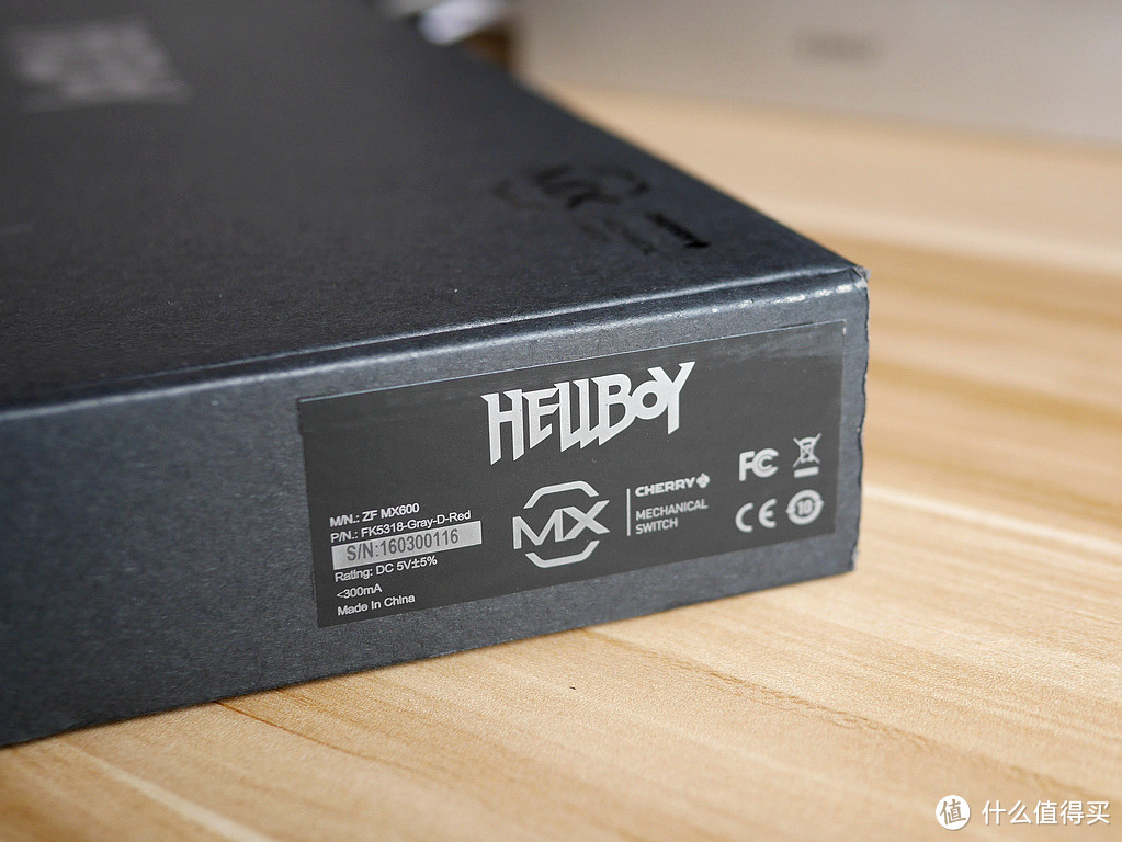 Cherry 红轴的信仰——Hellboy ZFMX600 机械键盘 红轴 入手体验