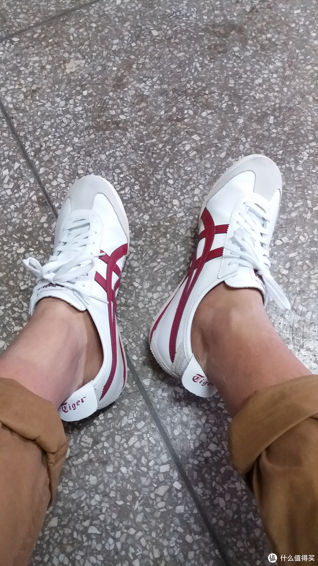 一双343元的 Onitsuka Tiger 鬼冢虎 Mexico66 小白鞋 开箱