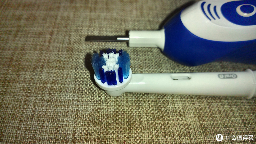 白菜电动牙刷——Oral-B 欧乐-B type 3744 开箱