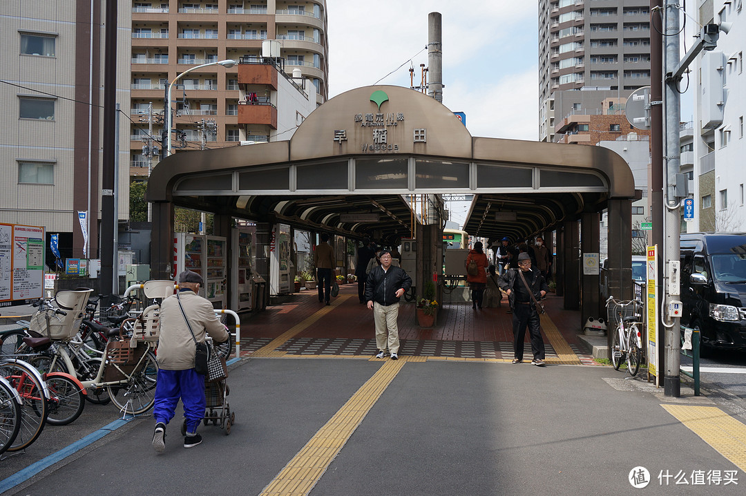 營運中的路線,從東京都荒川區的三隻輪橋站行駛至新宿區的早稻田站