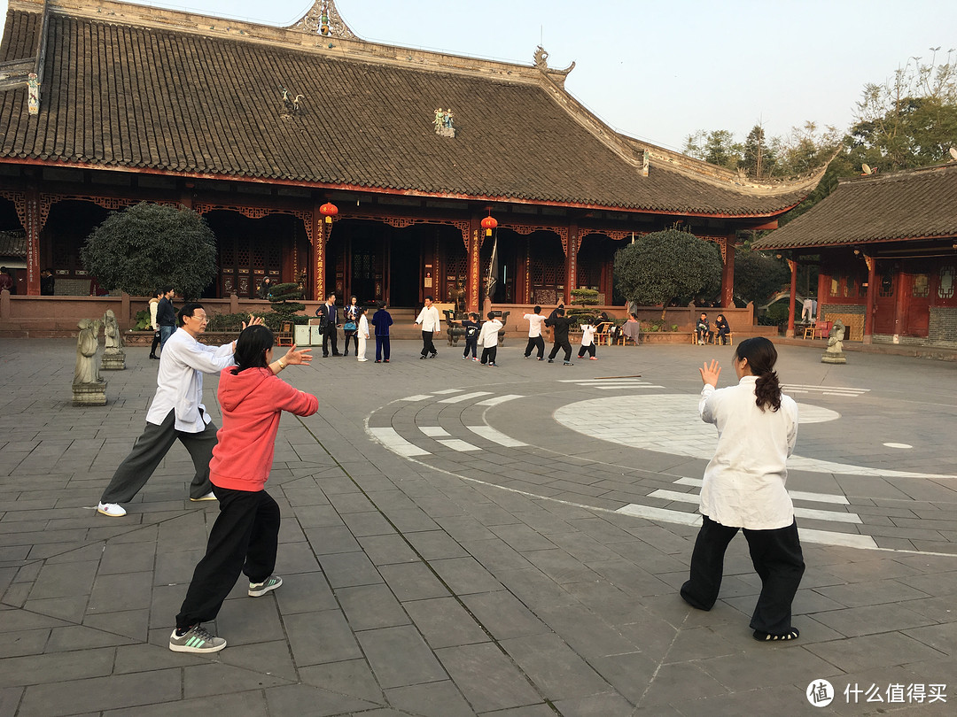 蓉城内的文化美食之旅