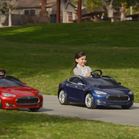 特斯拉 儿童版 汽车玩具使用感受(质量|音效|座位|电池)