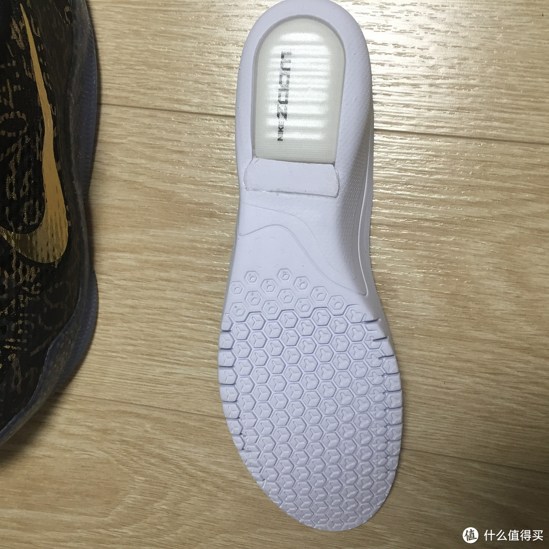 只为青春和情怀——一双买来收藏的球鞋 NIKE 耐克 KOBE XI EM Mamba Day id