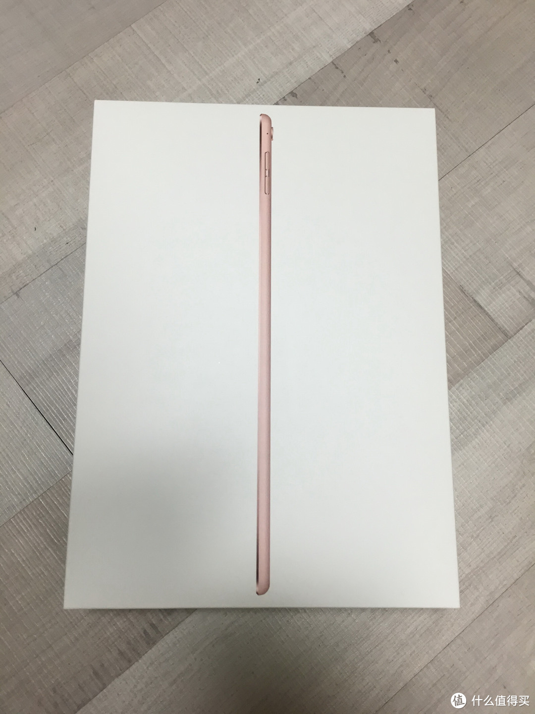 新过门的 Apple 苹果 iPad Pro 平板电脑和它的长辈们