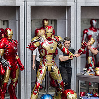 God bless Iron Man！Hottoys 合金版钢铁侠战衣