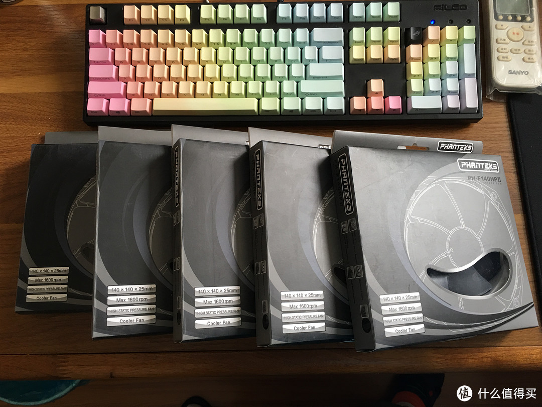 PHANTEKS 追风者 TC14PE 黑色14公分8mm 铜热管散热器 评测