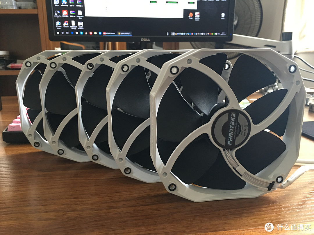 PHANTEKS 追风者 TC14PE 黑色14公分8mm 铜热管散热器 评测