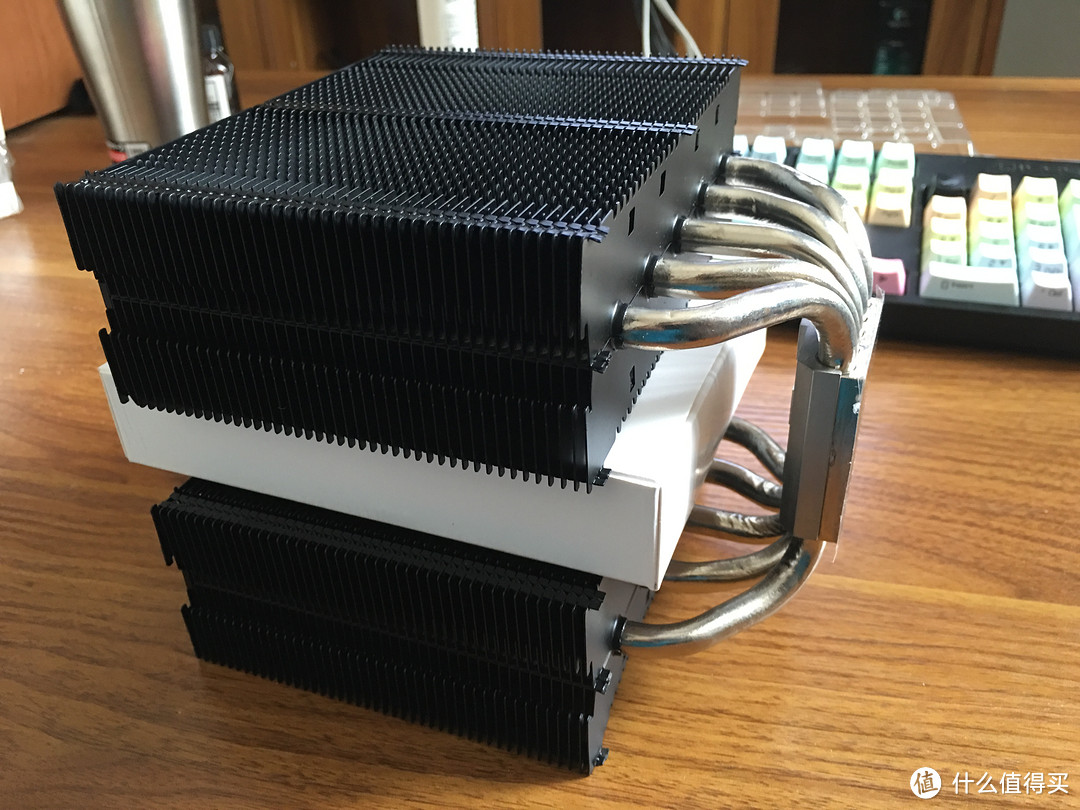 PHANTEKS 追风者 TC14PE 黑色14公分8mm 铜热管散热器 评测