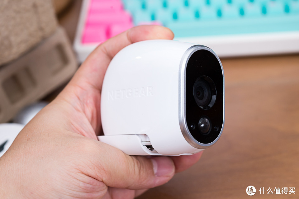 为了家里的小病号，上了套网件智能高清双摄像头家庭监控系统
