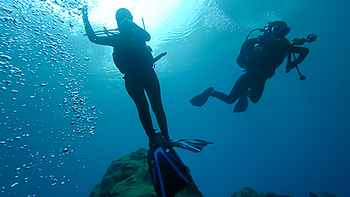 快乐潜水之旅 篇一：女王大人送的定情6周年礼物：GoPro HERO4 Black 运动相机