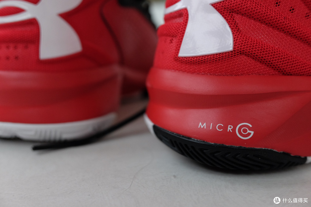 Under Armour 安德玛 Micro G™ Torch 女款 篮球鞋 开箱 (含真人秀)