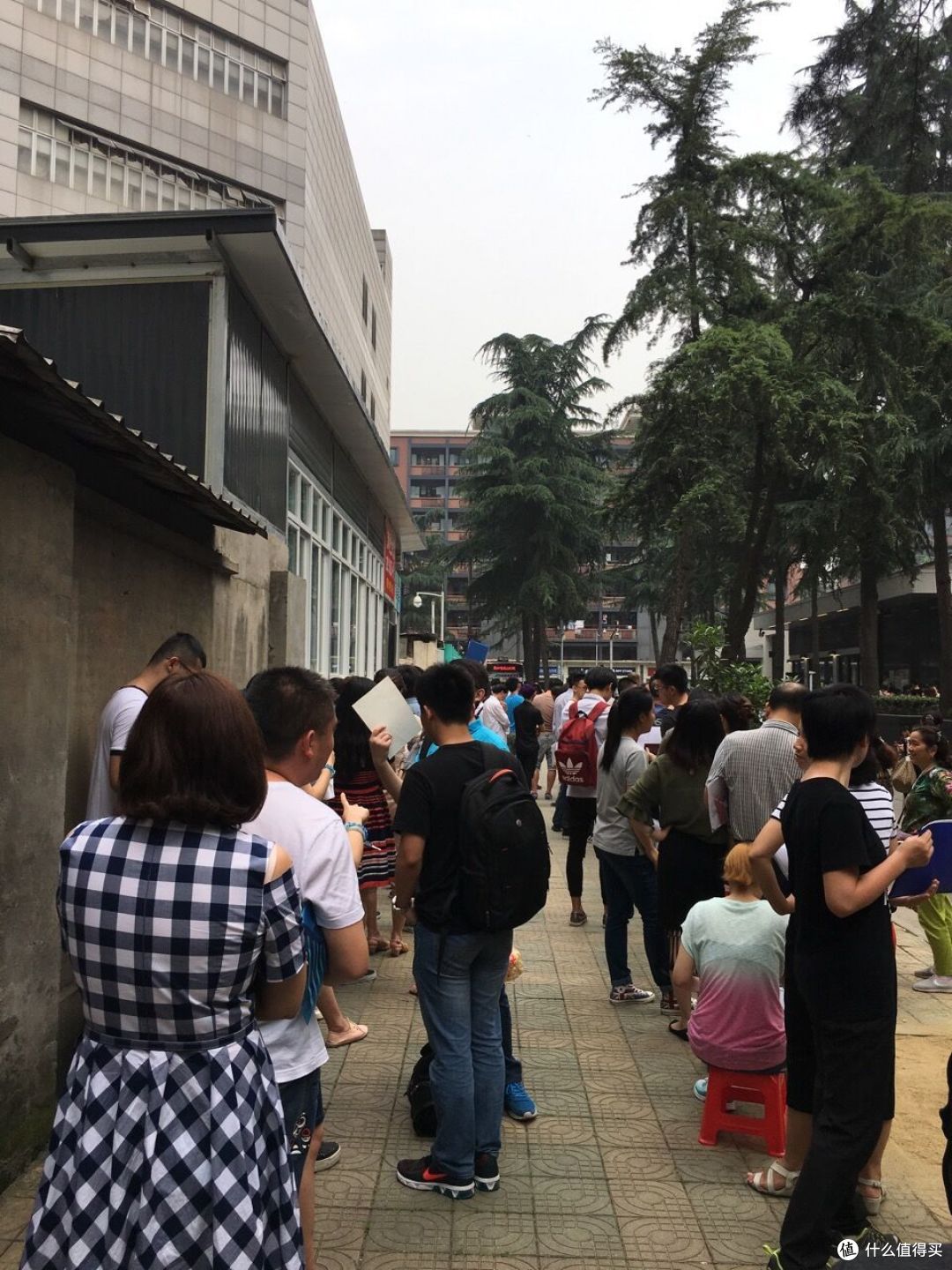 排在队伍中 排在队伍中