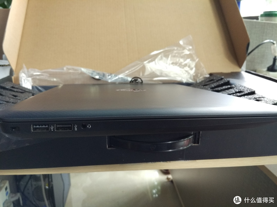 HP 惠普 暗影精灵II代 15.6英寸游戏笔记本 开箱