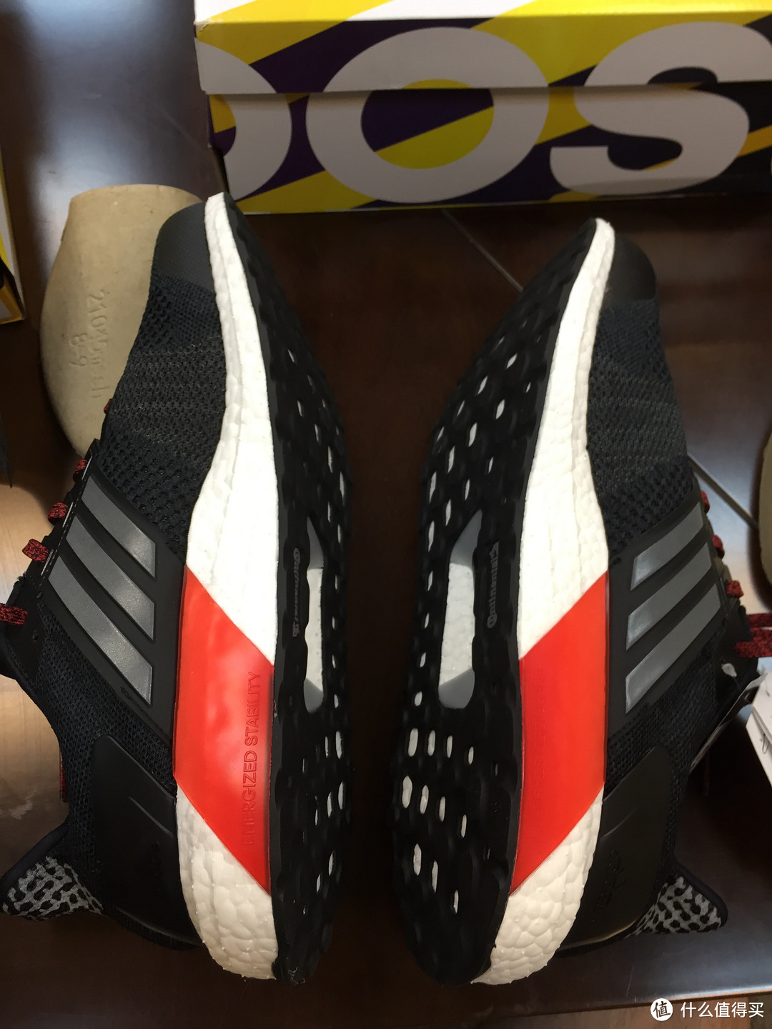 wiggle.co.uk入手adidas 阿迪达斯 ultra boost st 黑白 运动鞋