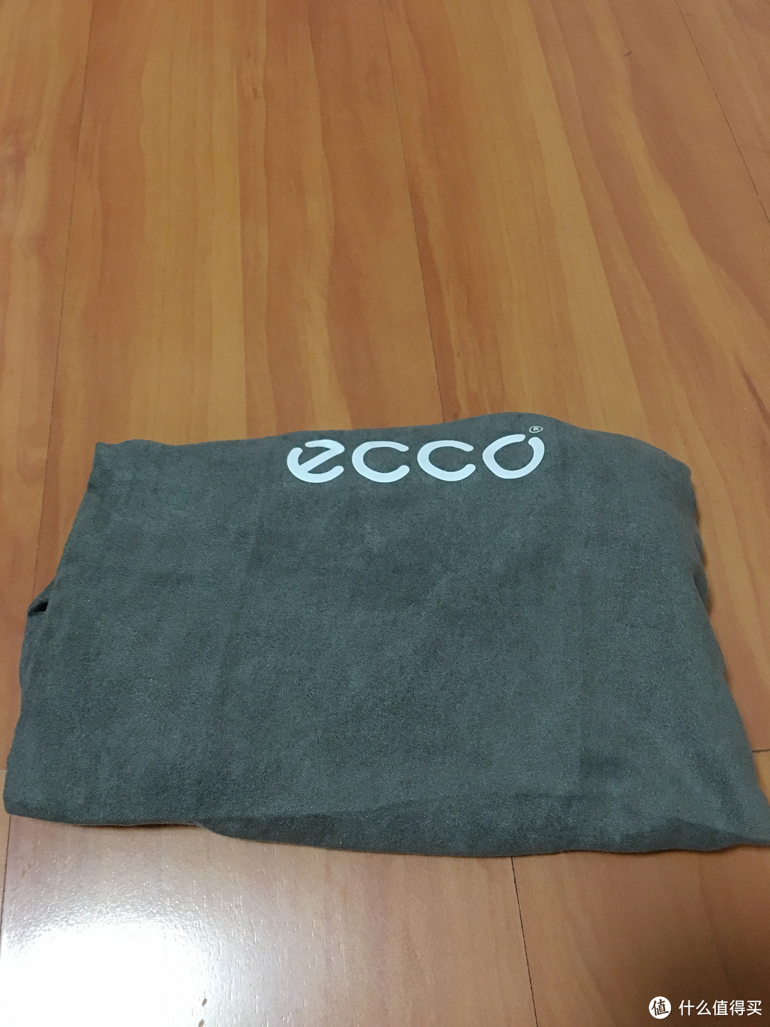 一包二用：ecco 爱步 Delight Clutch 女款真皮斜挎包