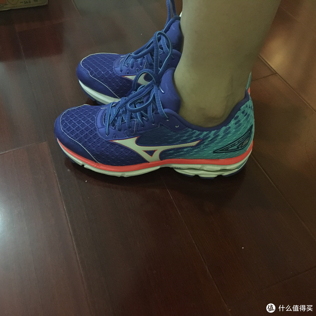 装备党囤货 — Mizuno 美津浓 WAVE RIDER 19 跑鞋 开箱