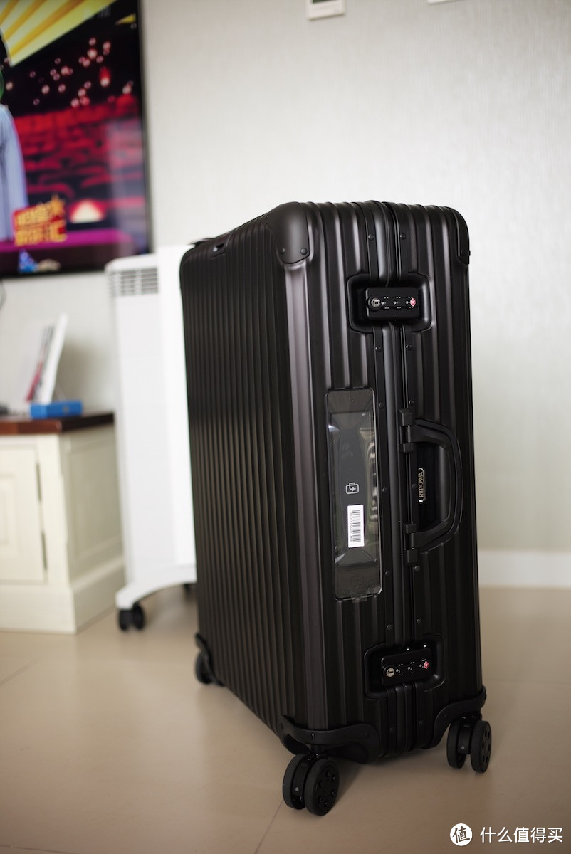 #本站首晒# 撕不掉的行李标签 — Rimowa Topas Stealth Electronic-Tag 电子标签版 拉杆箱