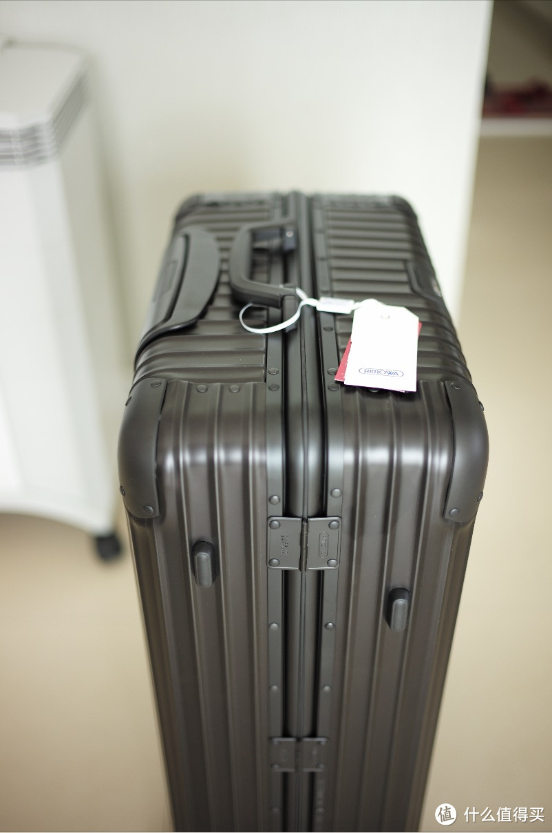 #本站首晒# 撕不掉的行李标签 — Rimowa Topas Stealth Electronic-Tag 电子标签版 拉杆箱