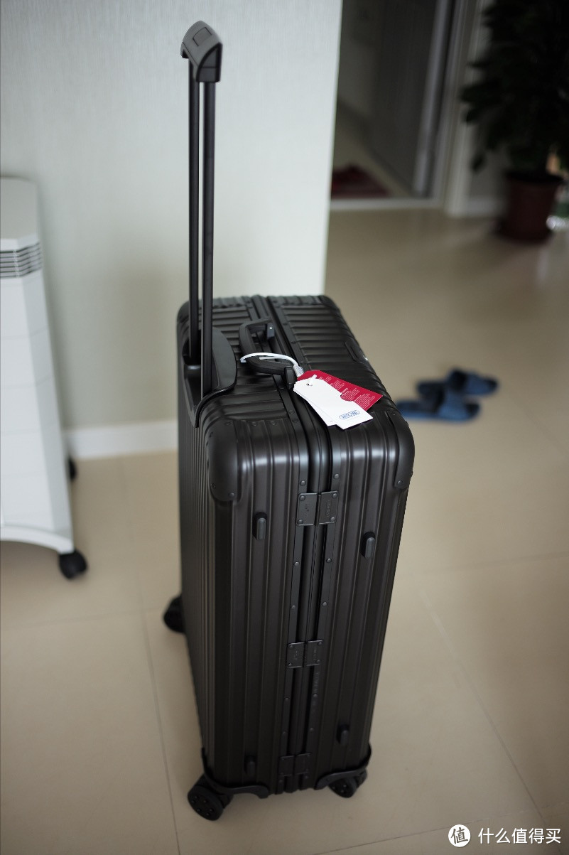 #本站首晒# 撕不掉的行李标签 — Rimowa Topas Stealth Electronic-Tag 电子标签版 拉杆箱