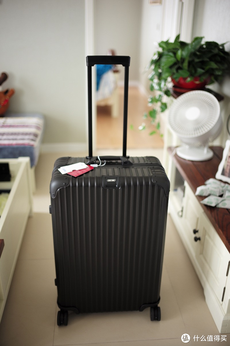 #本站首晒# 撕不掉的行李标签 — Rimowa Topas Stealth Electronic-Tag 电子标签版 拉杆箱