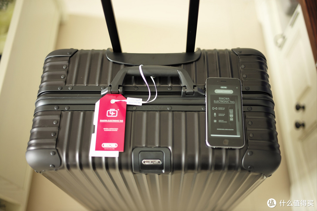 #本站首晒# 撕不掉的行李标签 — Rimowa Topas Stealth Electronic-Tag 电子标签版 拉杆箱