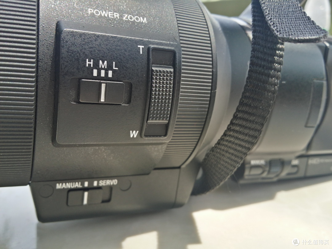 外观秀——SONY 索尼 NEX-VG30E 可换镜头摄录一体机