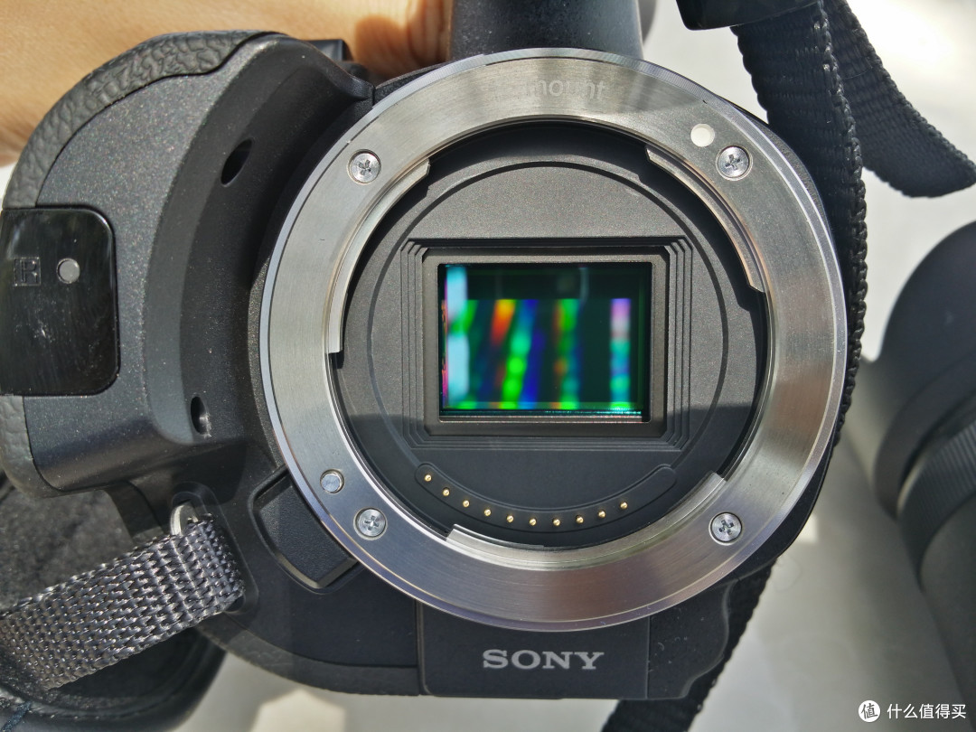 外观秀——SONY 索尼 NEX-VG30E 可换镜头摄录一体机