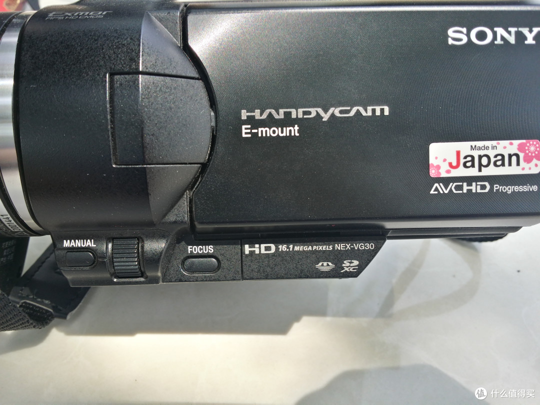 外观秀——SONY 索尼 NEX-VG30E 可换镜头摄录一体机