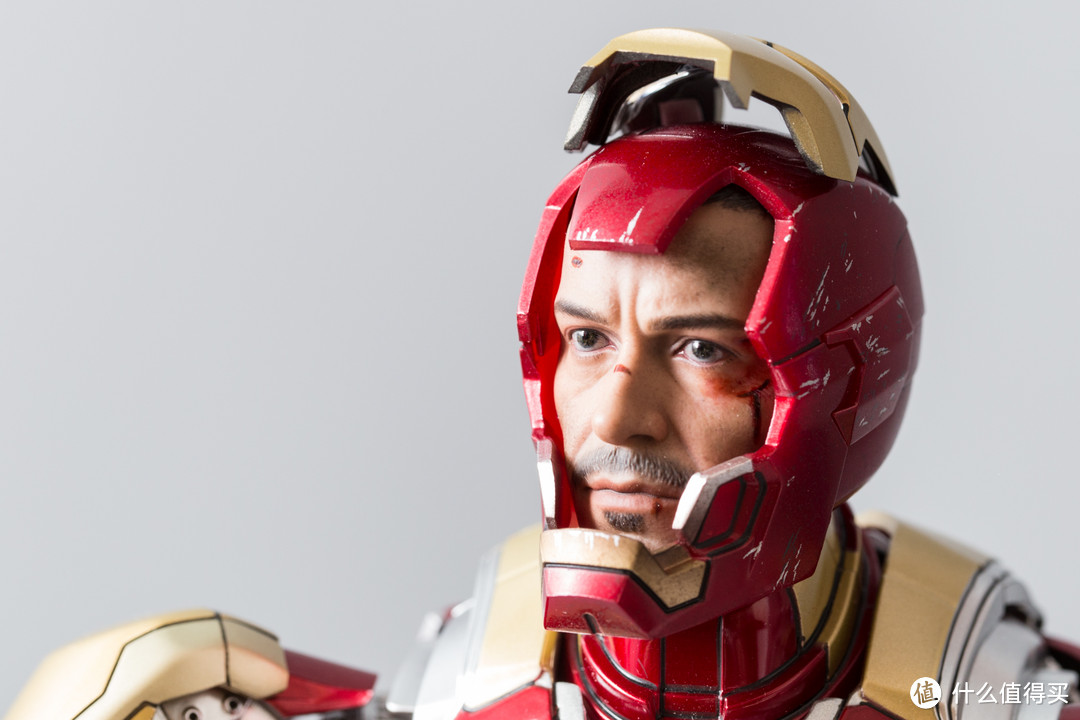 God bless Iron Man！Hottoys 合金版钢铁侠战衣