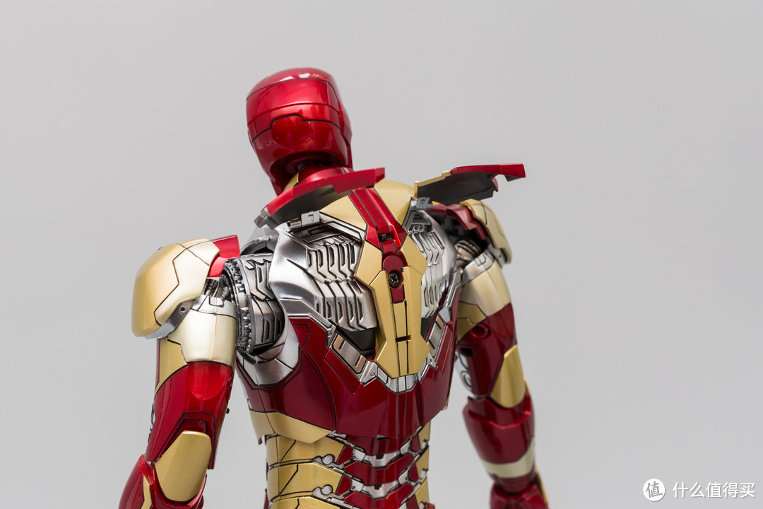 God bless Iron Man！Hottoys 合金版钢铁侠战衣