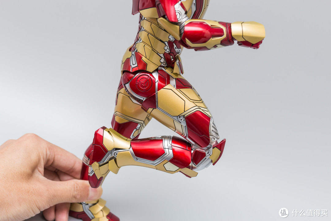 God bless Iron Man！Hottoys 合金版钢铁侠战衣