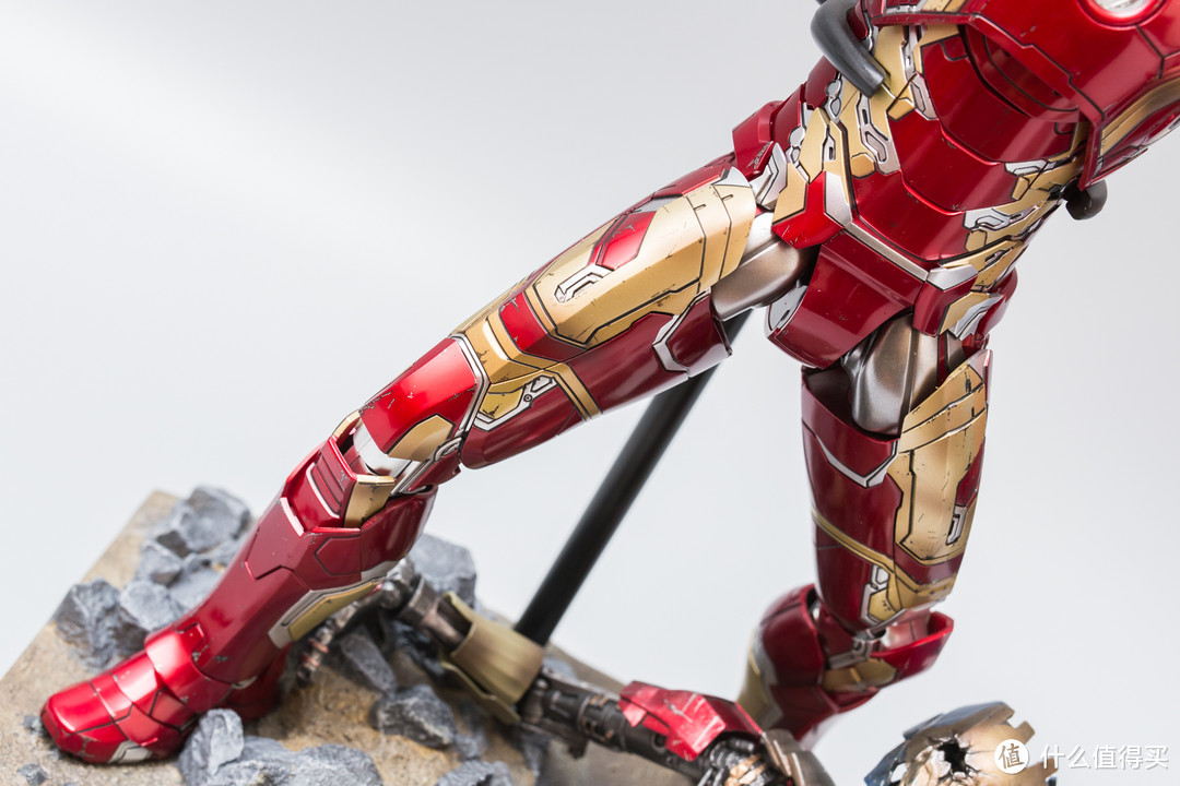 God bless Iron Man！Hottoys 合金版钢铁侠战衣