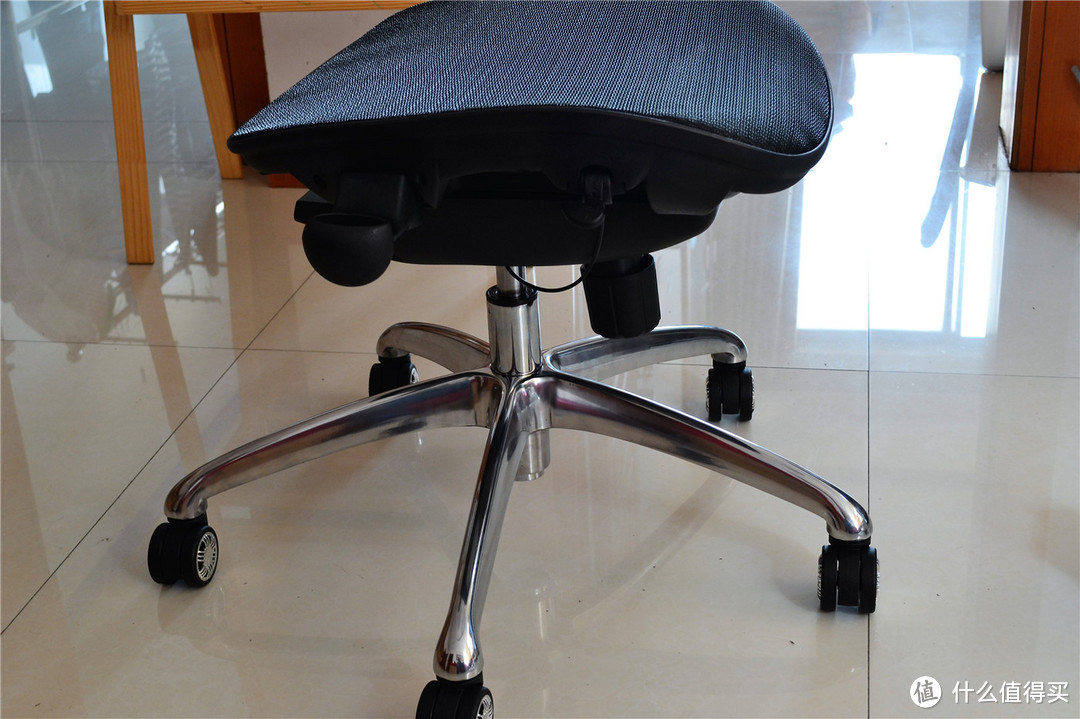 最可靠的倚靠——享耀家SL-F8人体工学椅