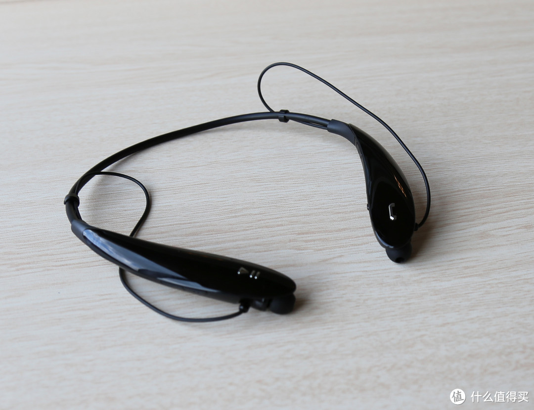 美版LG HBS-800蓝牙耳机评测：干得了通话 听得了音乐！