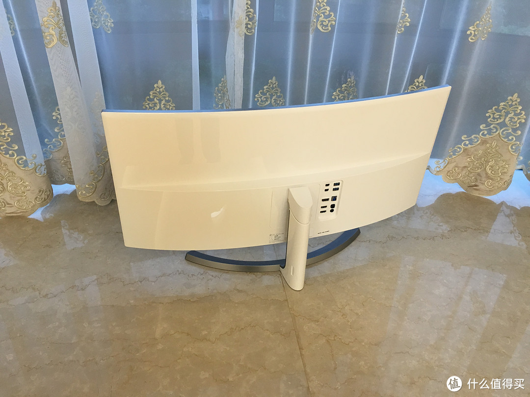 为你变弯入 LG-34UC98 曲面显示器 开箱