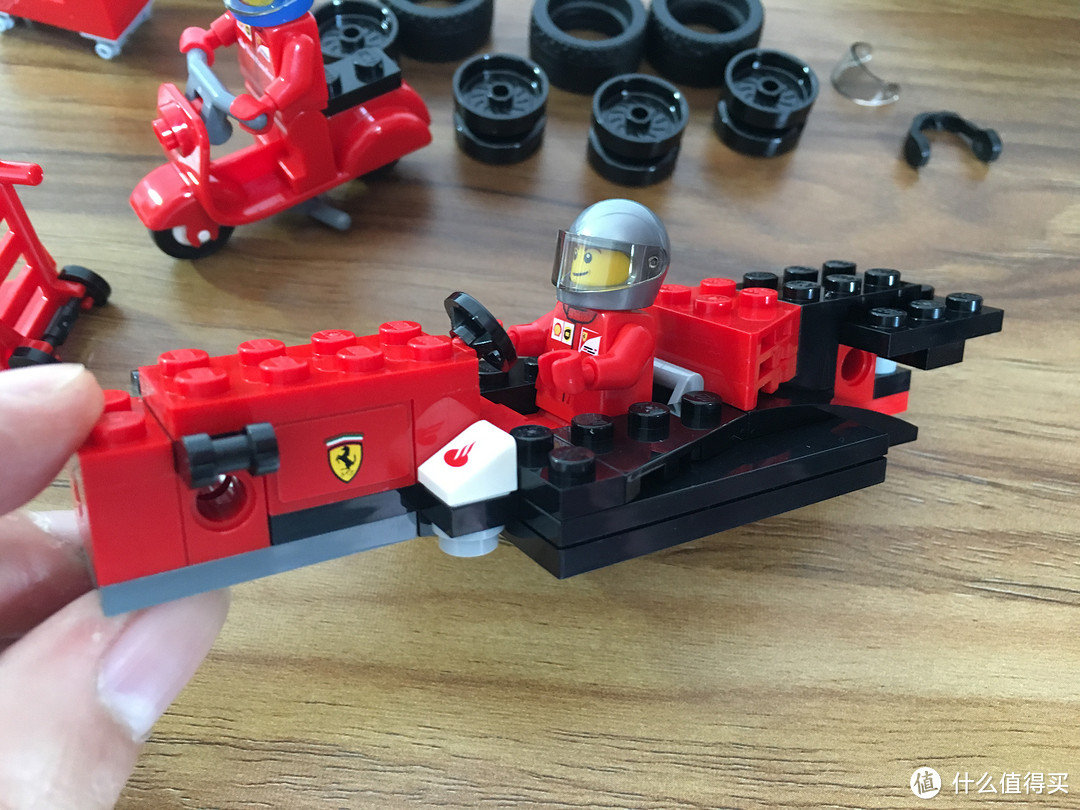 LEGO 法拉利 “依维柯”卡车 开拼