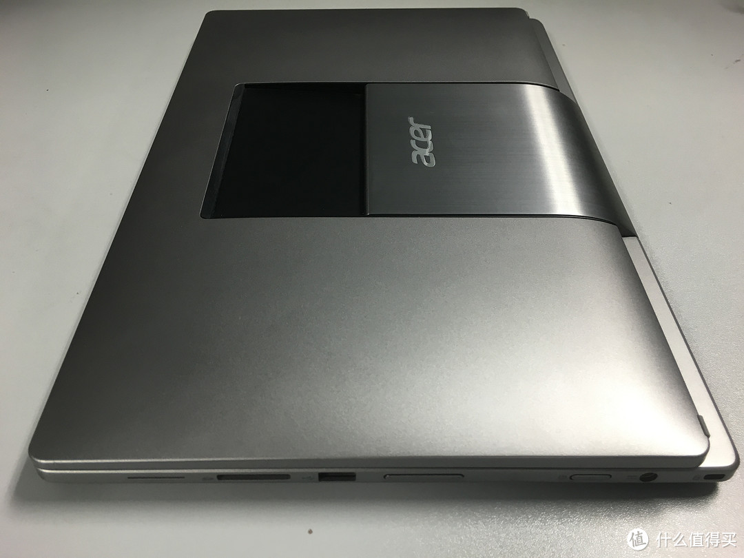 Acer 宏基 Aspire R7 571 6858 Convertible Laptop 触控变形本