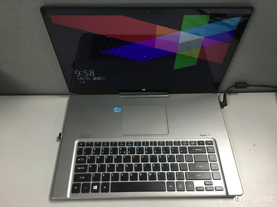 Acer 宏基 Aspire R7 571 6858 Convertible Laptop 触控变形本