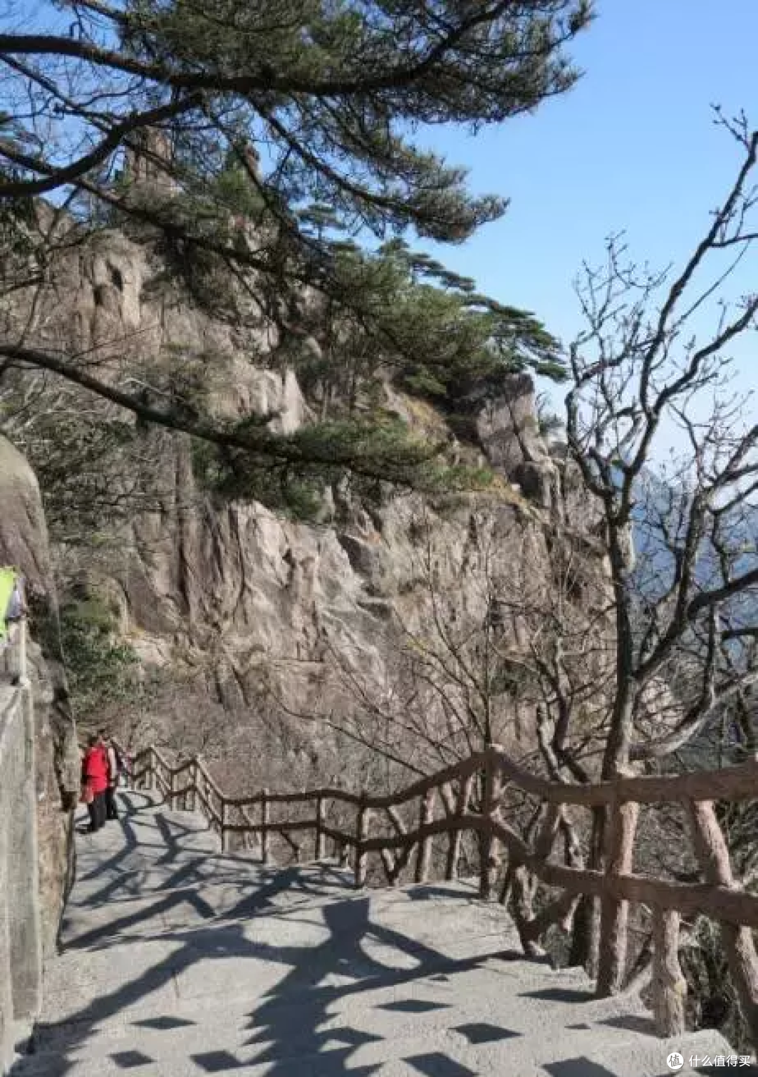 人杰山灵的黄山