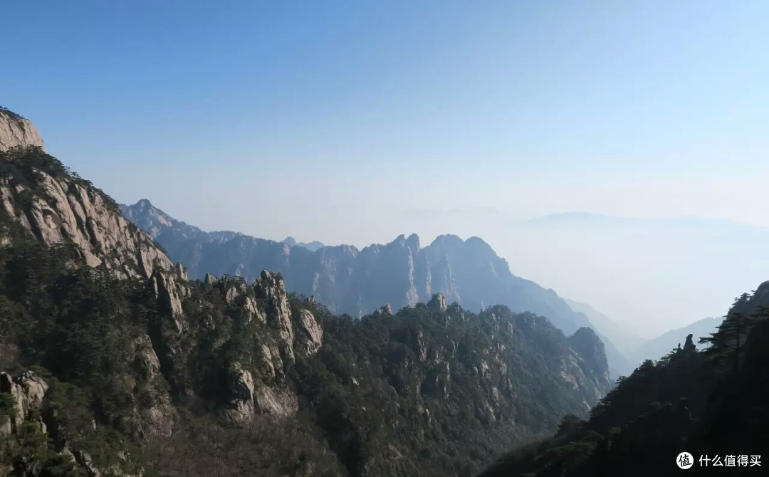 人杰山灵的黄山