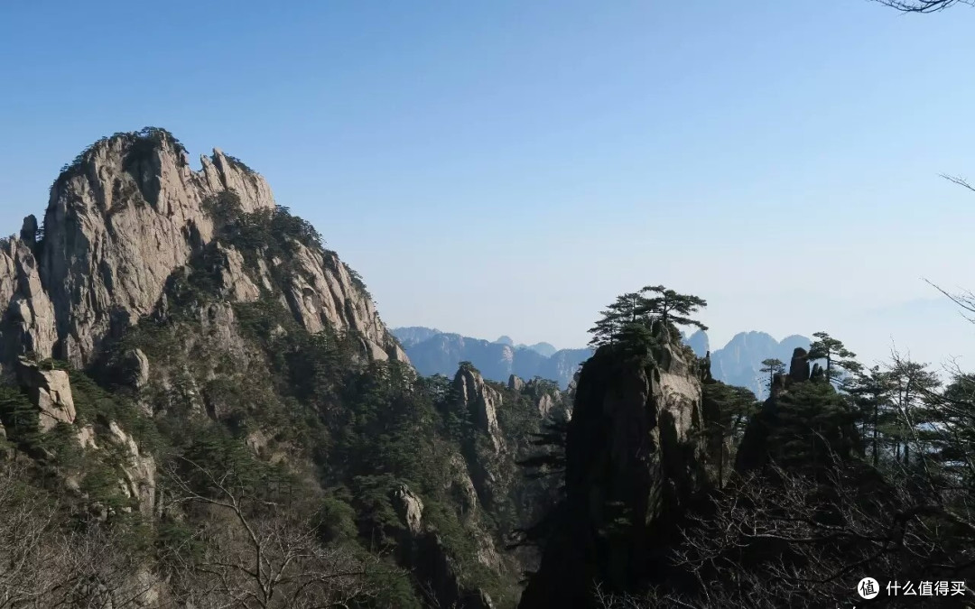 人杰山灵的黄山