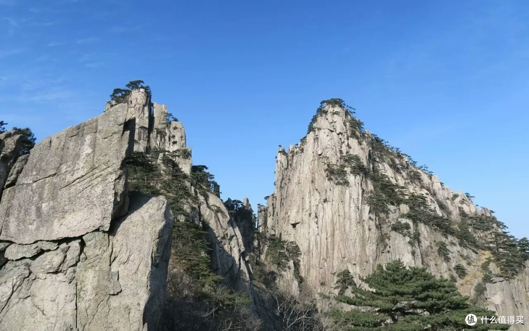 人杰山灵的黄山