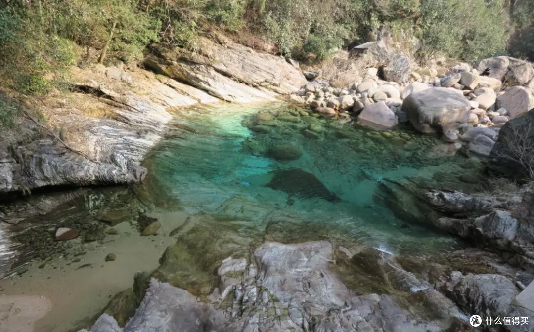 人杰山灵的黄山