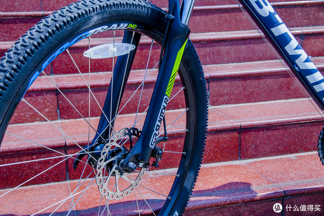 性能均衡的入门级 DECATHLON 迪卡侬 ROCKRIDER520 山地自行车众测报告