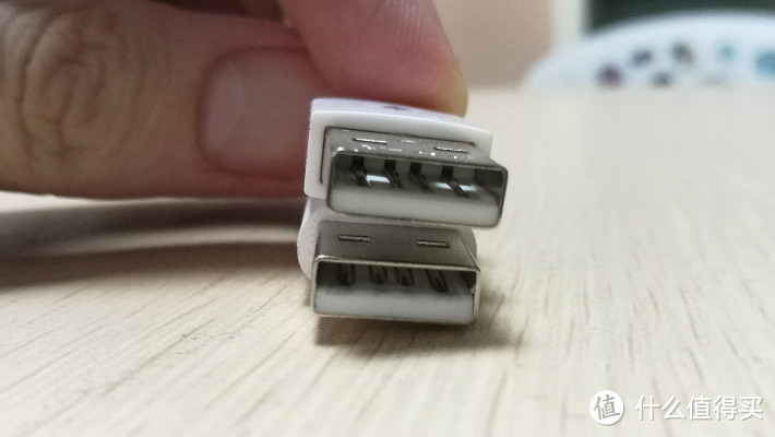 品胜 USB Type-C转USB2.0数据充电线+LOREAL 戛纳定制笔记本套装（简评）