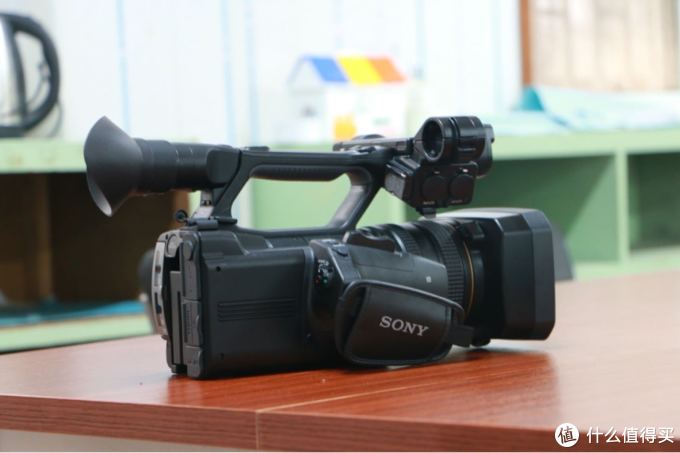 #本站首晒# SONY 索尼 hxr-nx3 手持式存储卡高清摄录一体机
