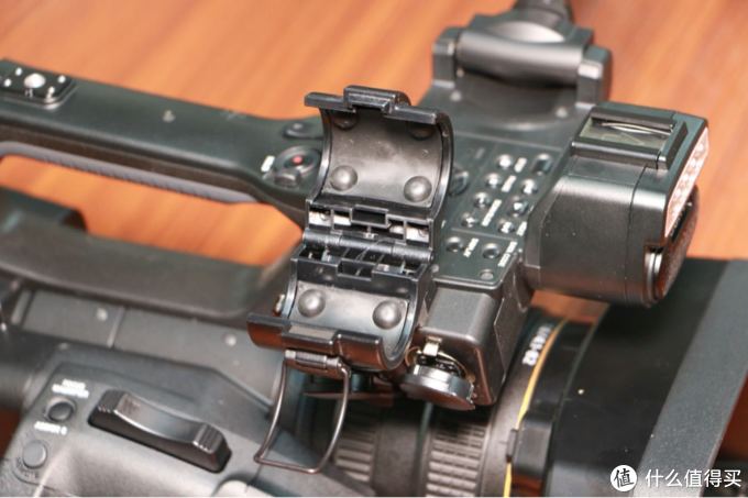 #本站首晒# SONY 索尼 hxr-nx3 手持式存储卡高清摄录一体机