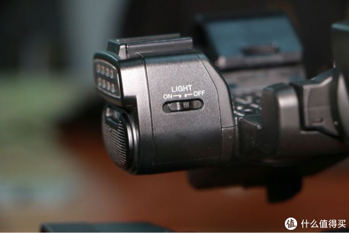 #本站首晒# SONY 索尼 hxr-nx3 手持式存储卡高清摄录一体机